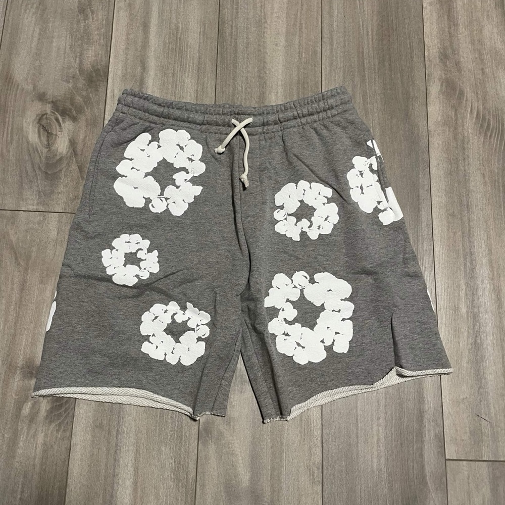 Small Grey denim tears shorts